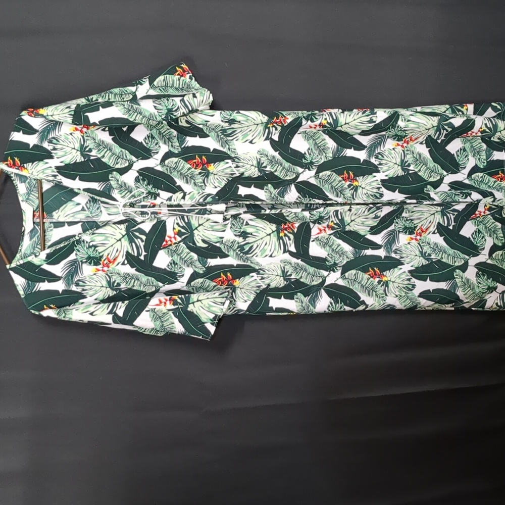 Adorable Rachel Zoe Green Tropical Print Cover Up One Size